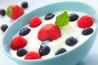 Bowl-of-Yogurt-with-Fruit